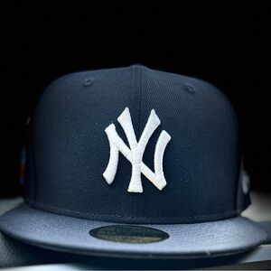 Yankee’s 7 3/4 Fitted-New ERA 59Fifty Bad Bunny x FRSH Company ‘Nuevayol’ Hat